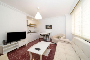 Peaceful and Central Flat near Trendy Attractions in Muratpasa, Antalya